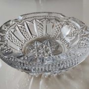 Ashtray/empty vintage pocket in cut bohemian crystal. decorated with diamond tips, braces