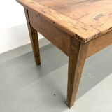 Solid walnut table - Tapered legs