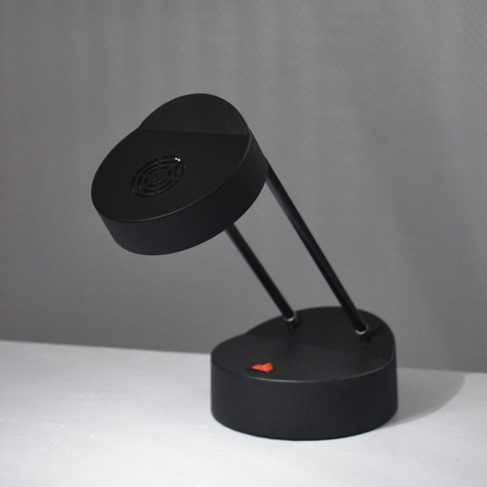 Extendable halogen desk lamp "Miriello" designed by Stefano Cevoli 1980s