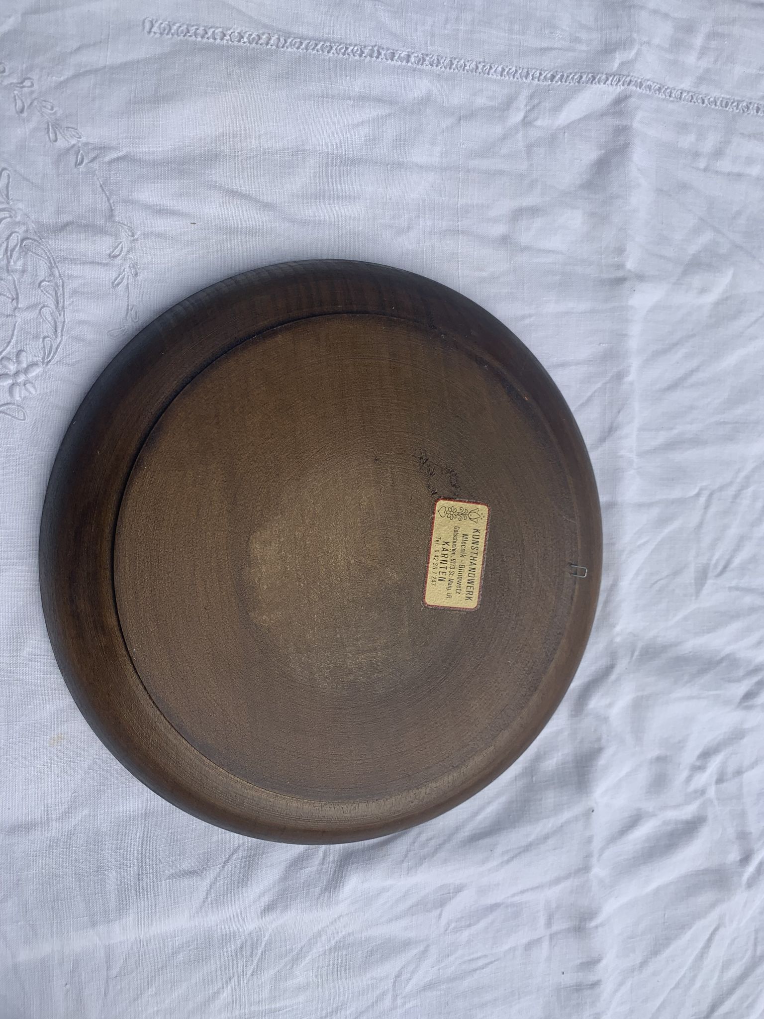 Assiette en bois peinte à la main de karnten Autriche vintage