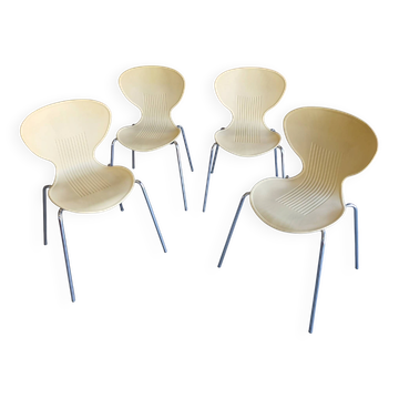 Set of 4 vintage design chairs – cream & chrome