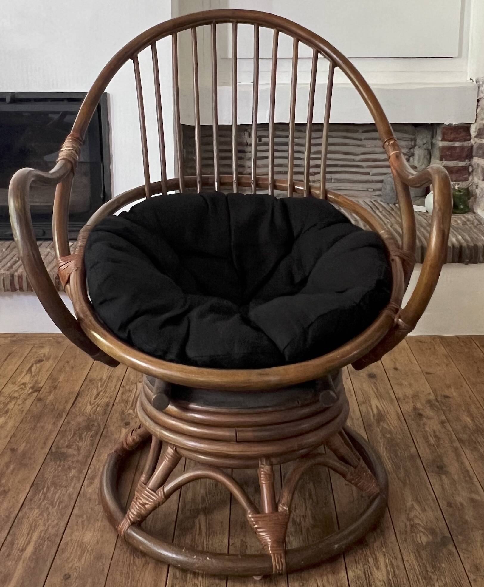 Pair of rotating rattan armchairs