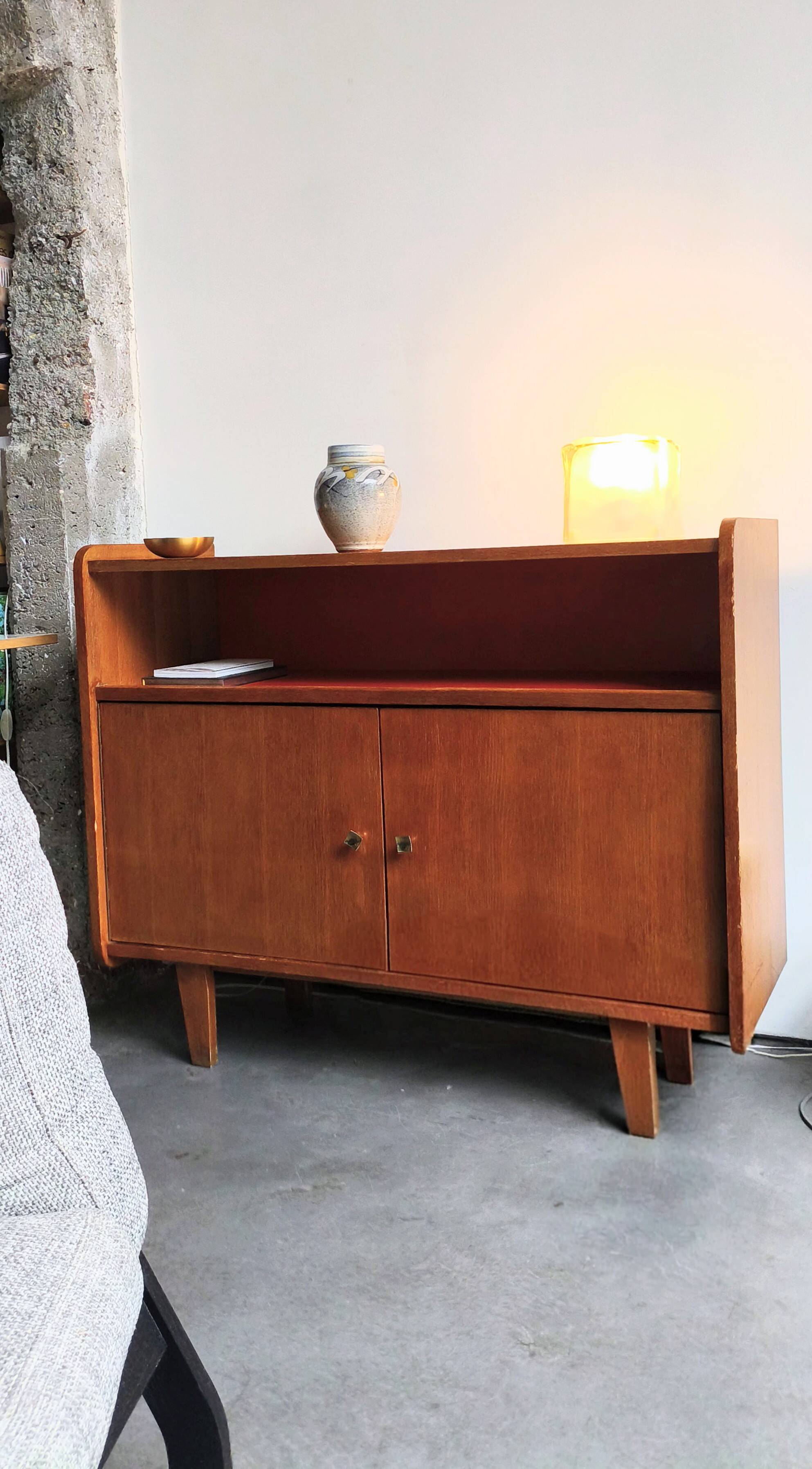 Meuble bas moderniste buffet bibliothèque vitrine  1960 / 70s