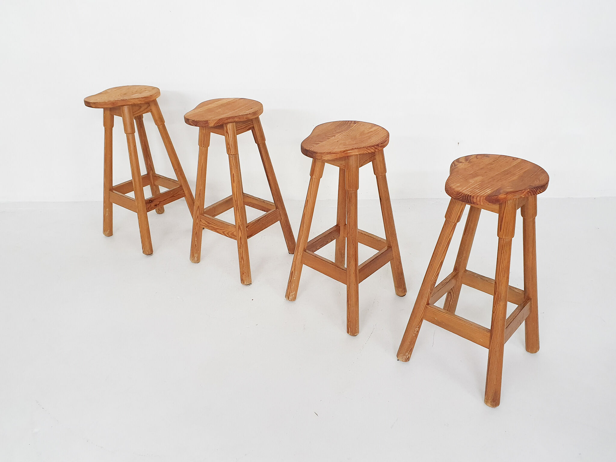 Scandinavian modern pinewood bar stools 1970's