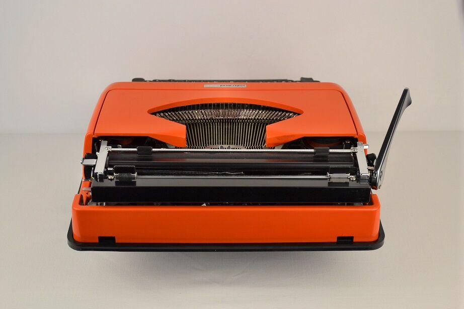 Machine à écrire orange Underwood 130 - vintage 70