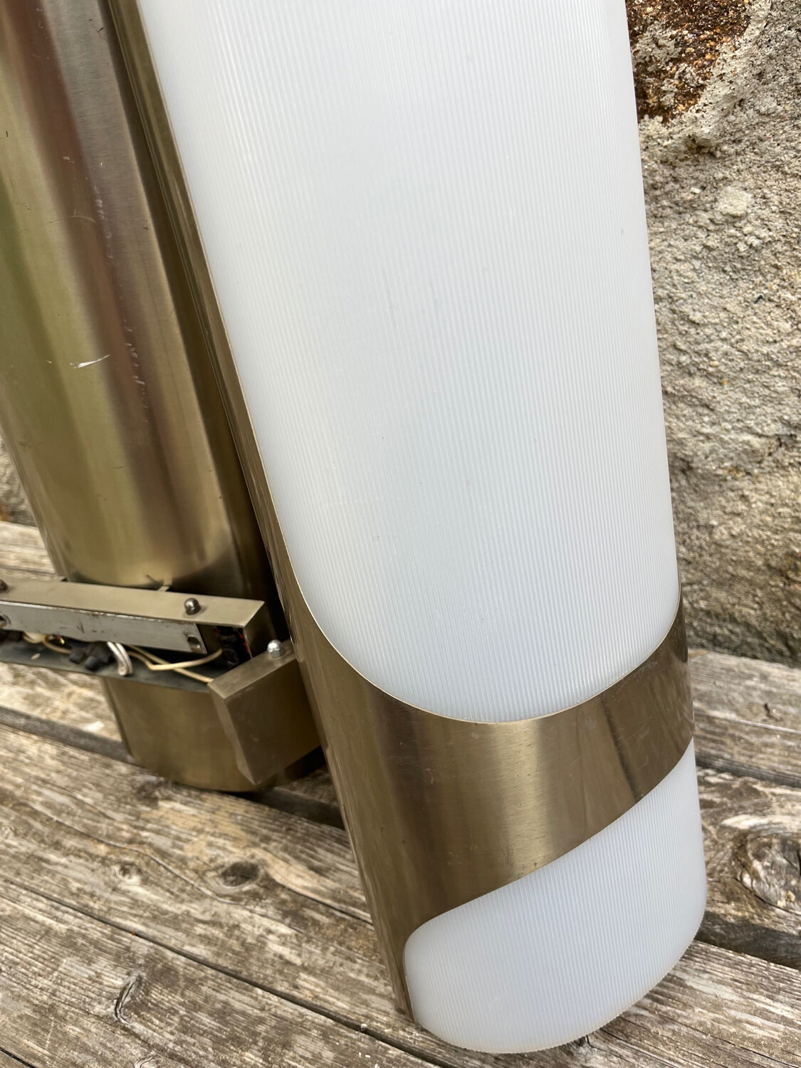 Set of two wall lights