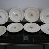 8 Wedgwood plates in English earthenware 19th black monogram
