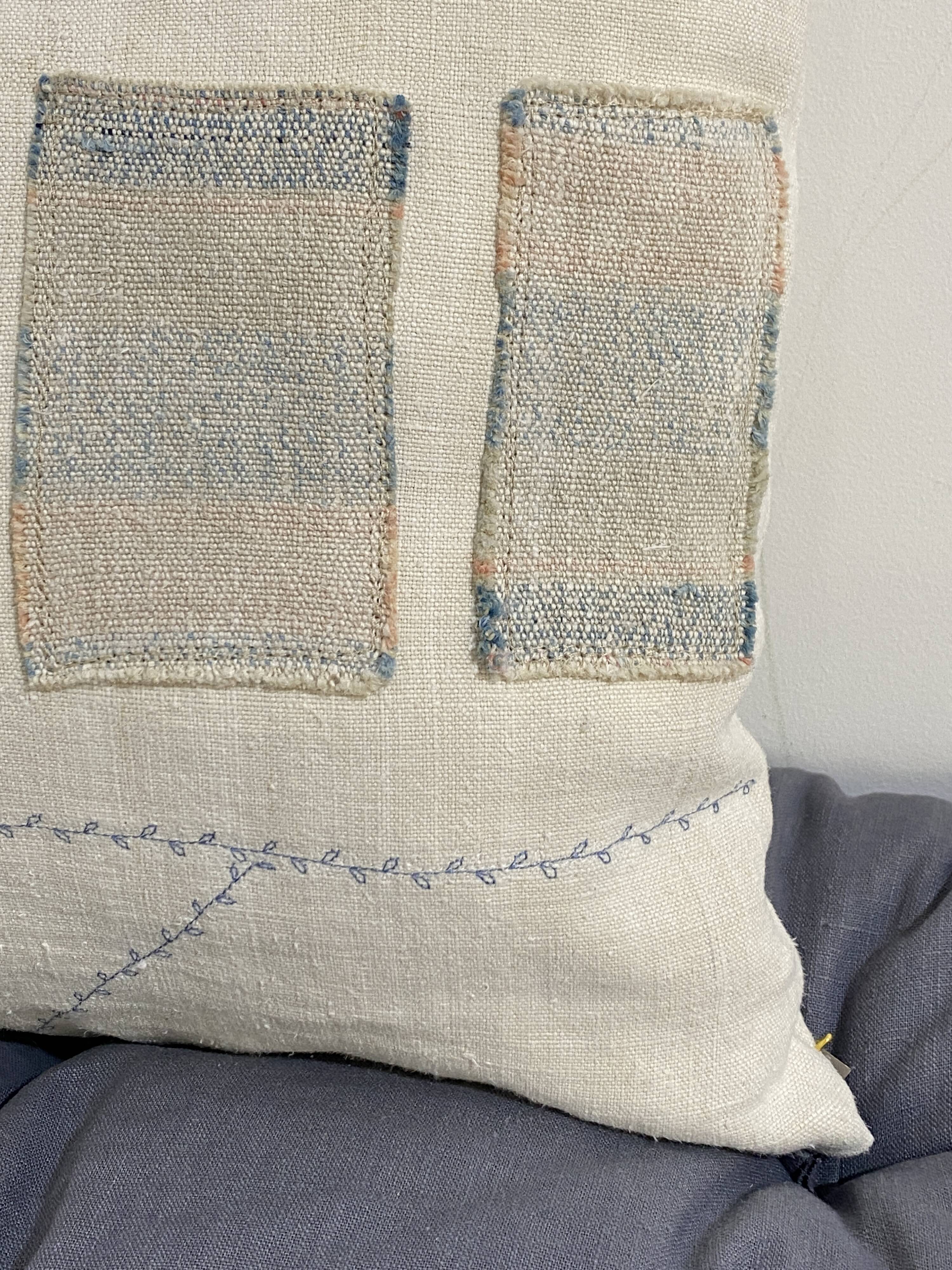 Cushion in old canvas Kilim style