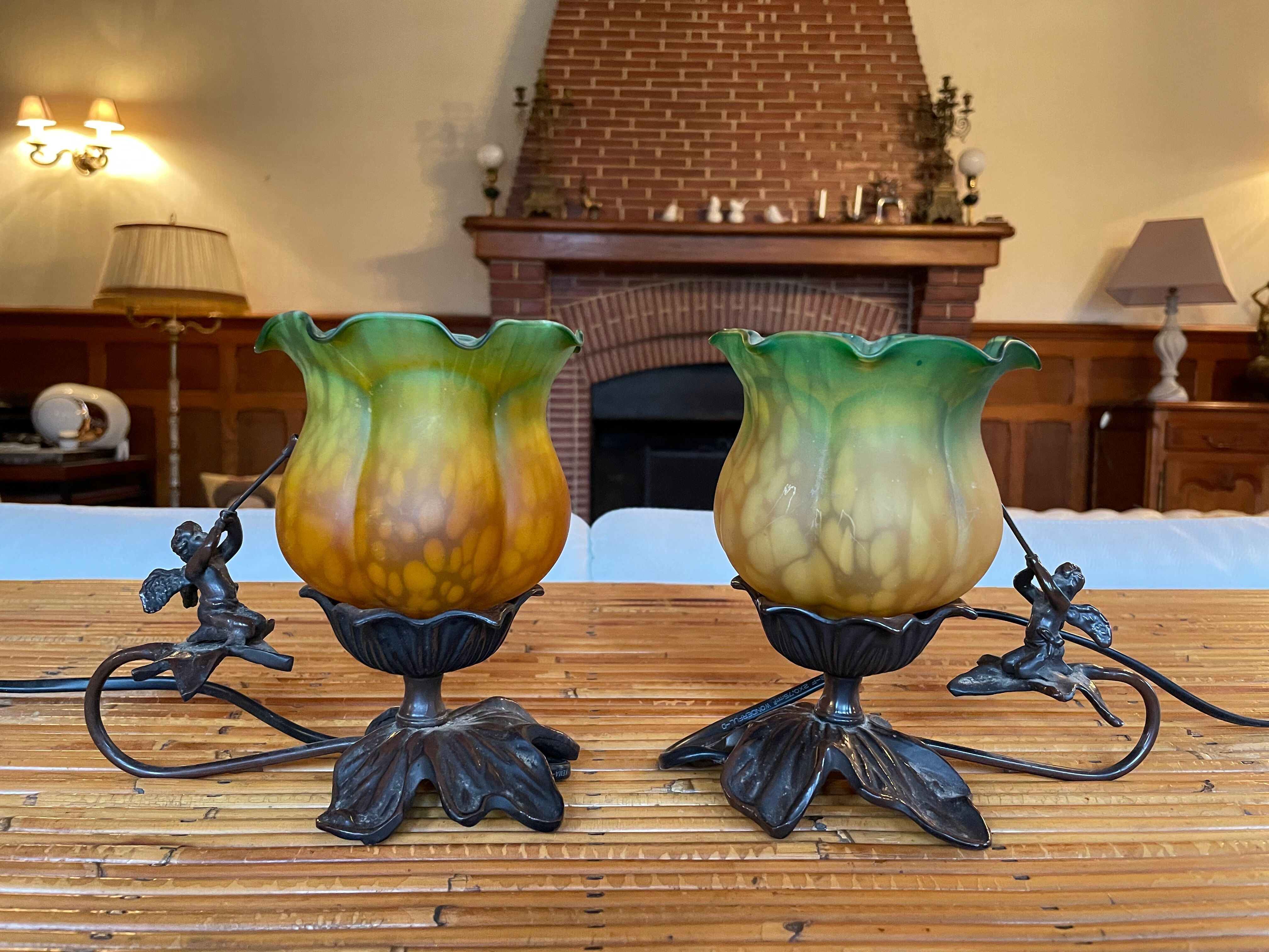 Pair of lamps cherubs bronze vintage glass paste