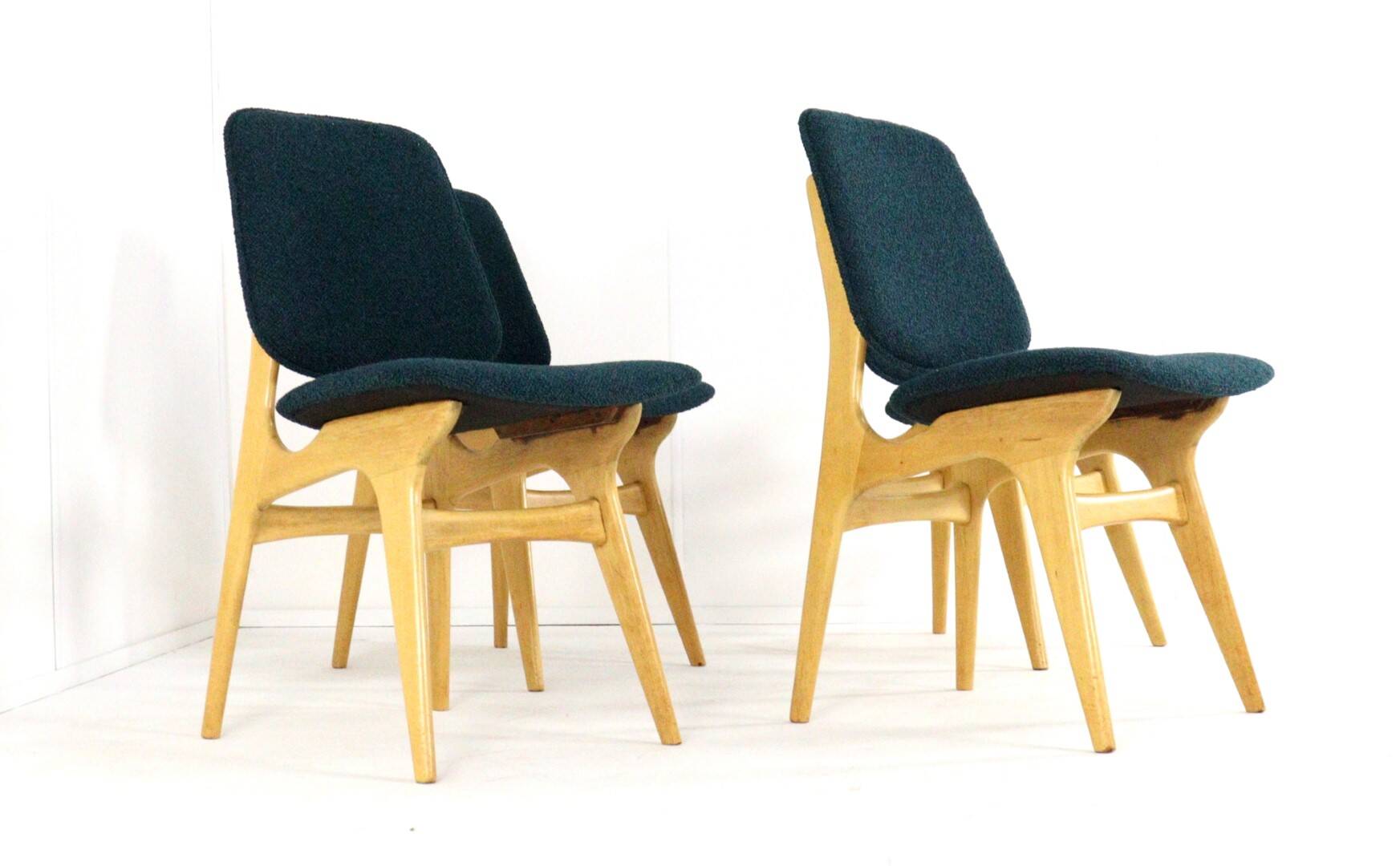 Set of 4 chairs in the style of Arne Hovmand olsen 'Bergen'