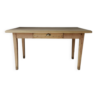 Farmhouse table