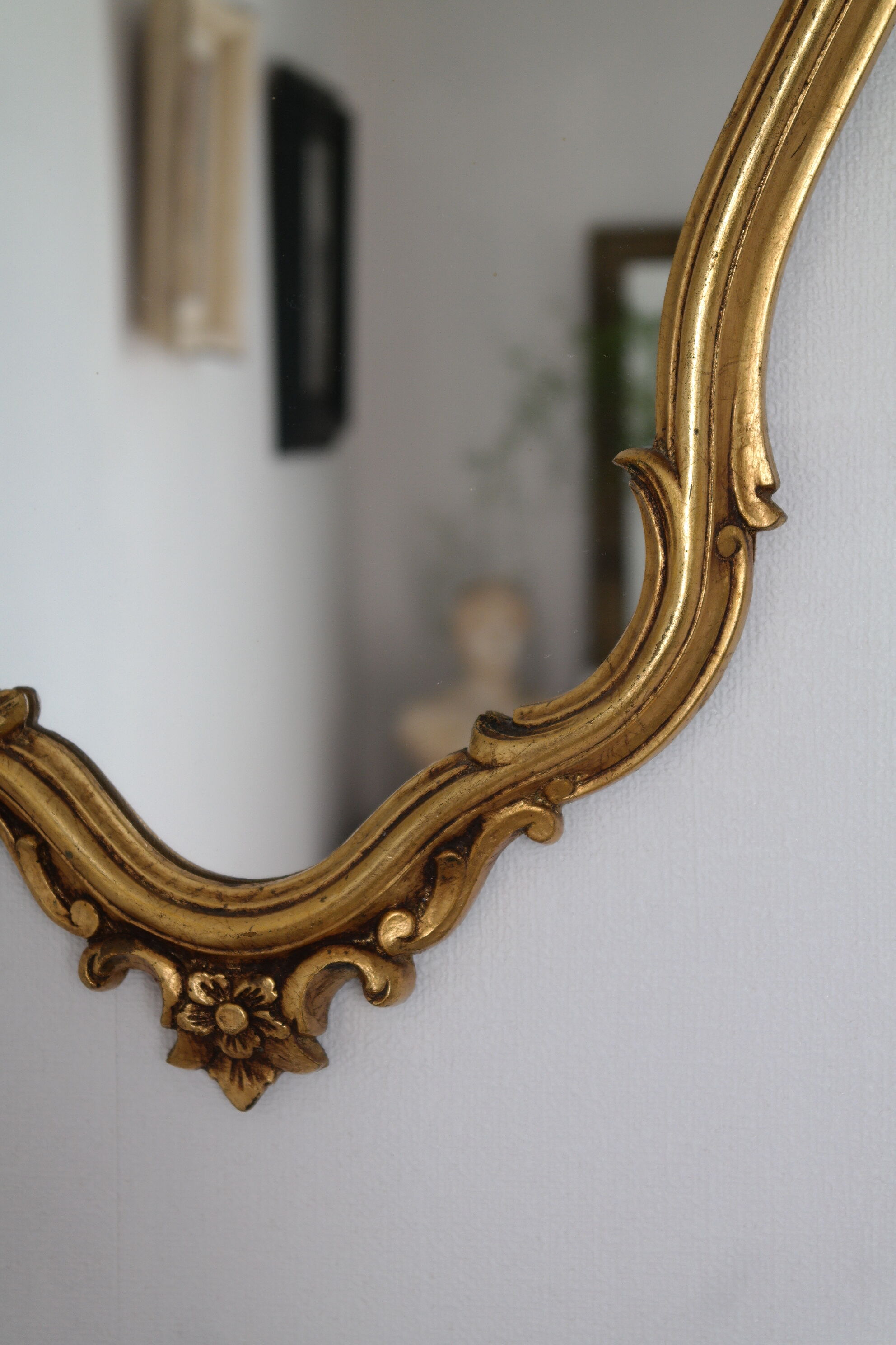 Baroque gold mirror