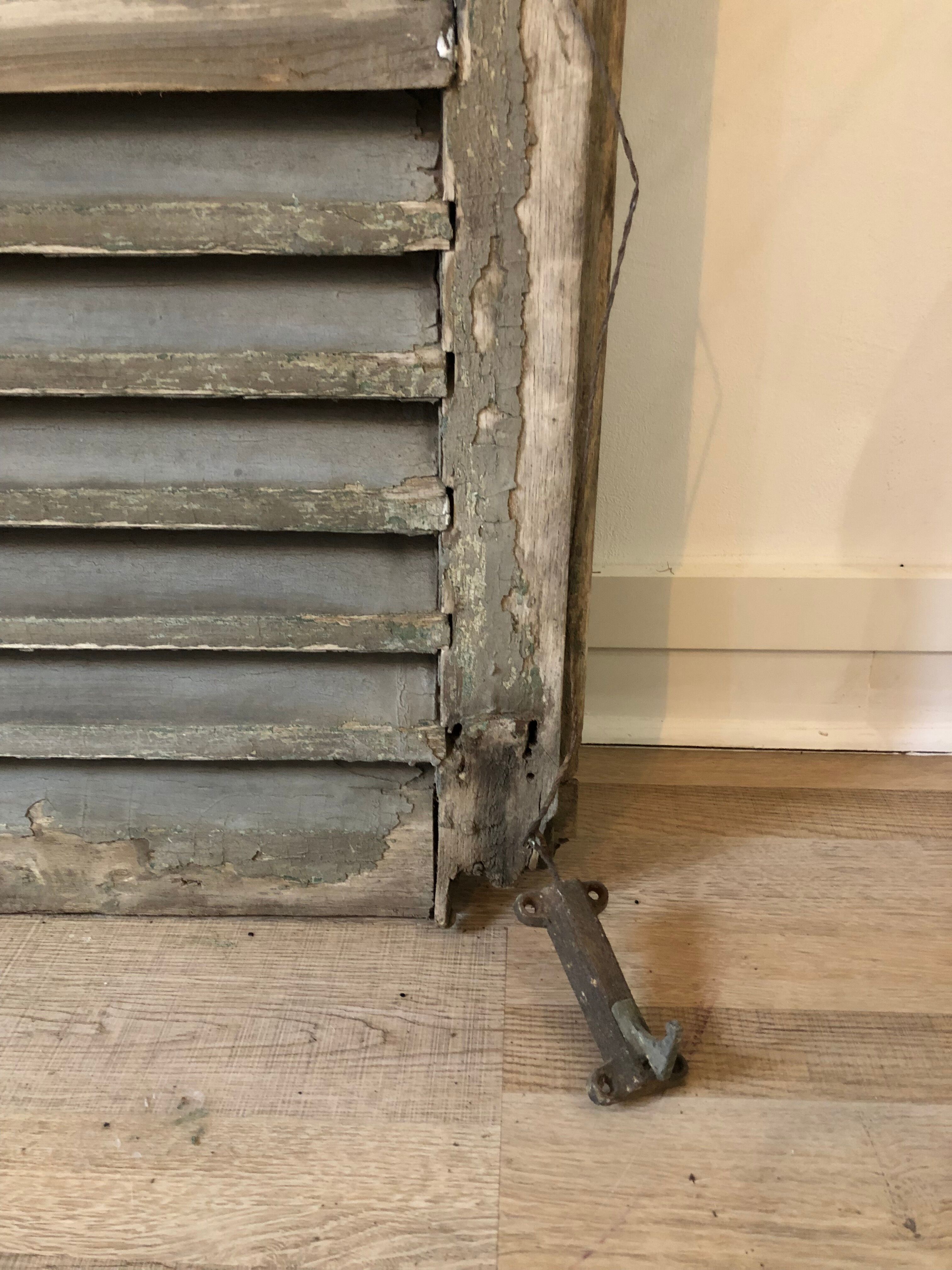 Pair of high louvers