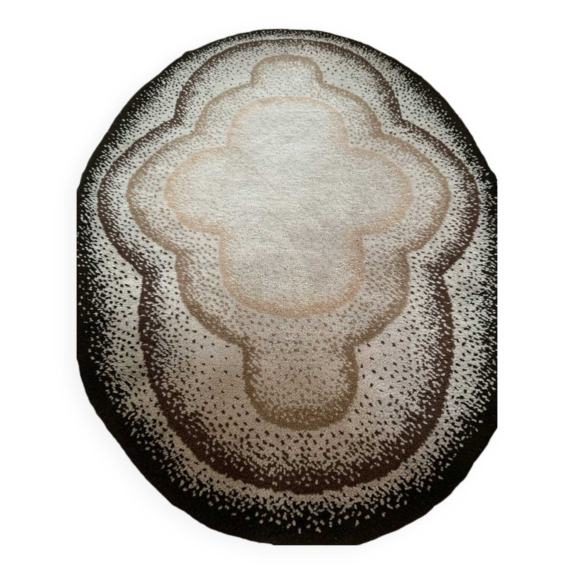 Oval rug from the 70s