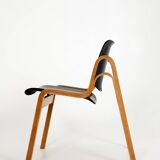 A pair of "Wilhelmina" chairs - Ilmari Tapiovaara