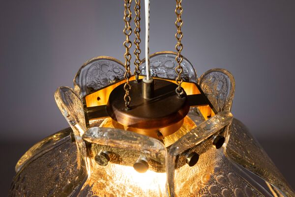 Suspension suédoise avec abat-jour en feuilles de verre et un abat-jour central de couleur ambre