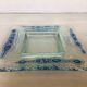 Vide poche en pâte de verre bleue