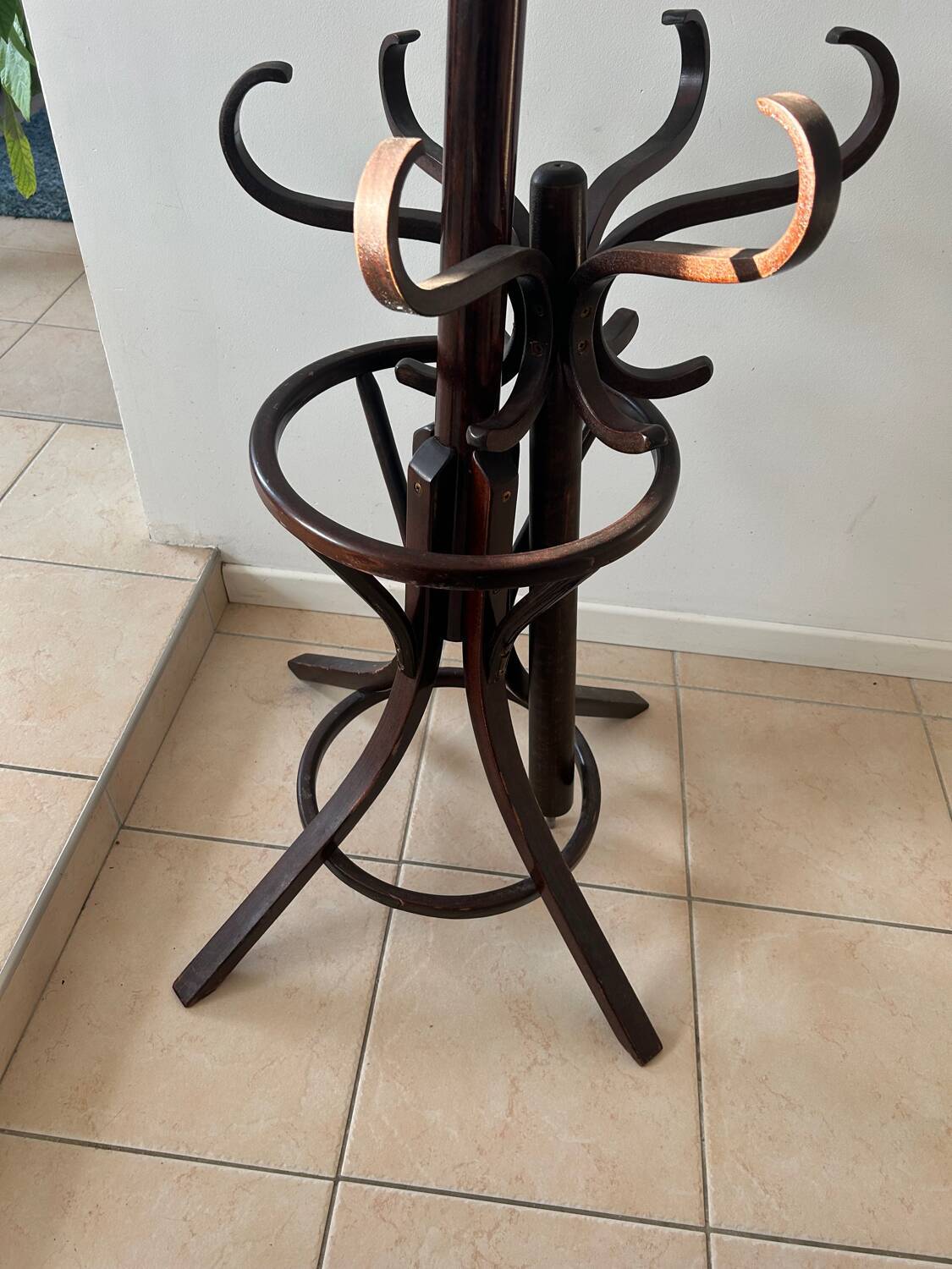 Baumann style 1960 swivel parrot coat rack in bent wood