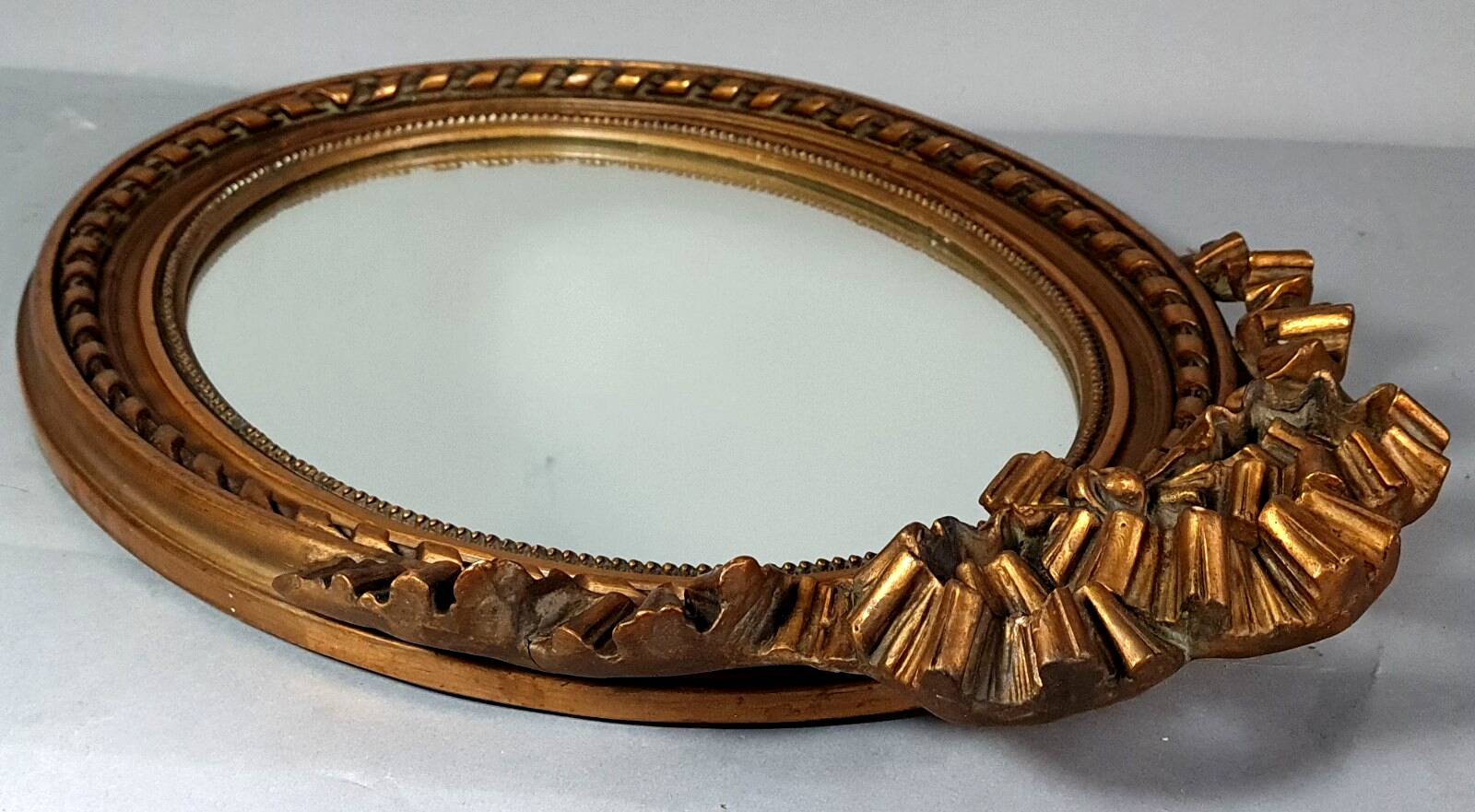 Oval mirror with antique Louis XVI style frame, original gilded stucco wood, 58x40 cm
