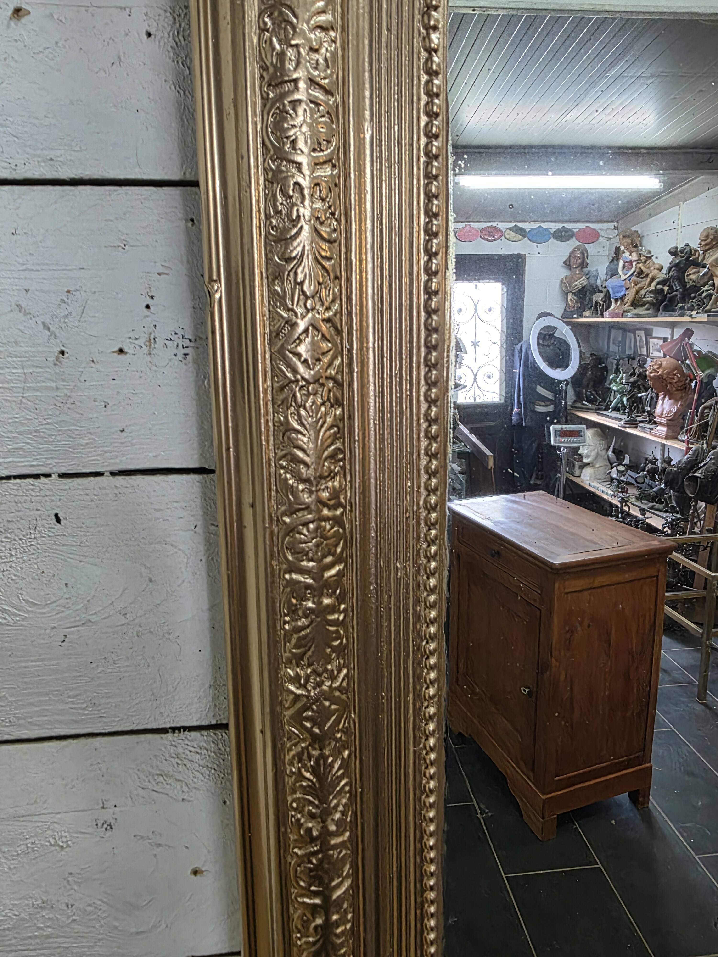 Miroir style Louis Philippe doré