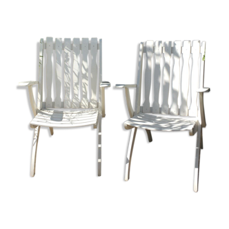 Paire de fauteuils de jardin en bois