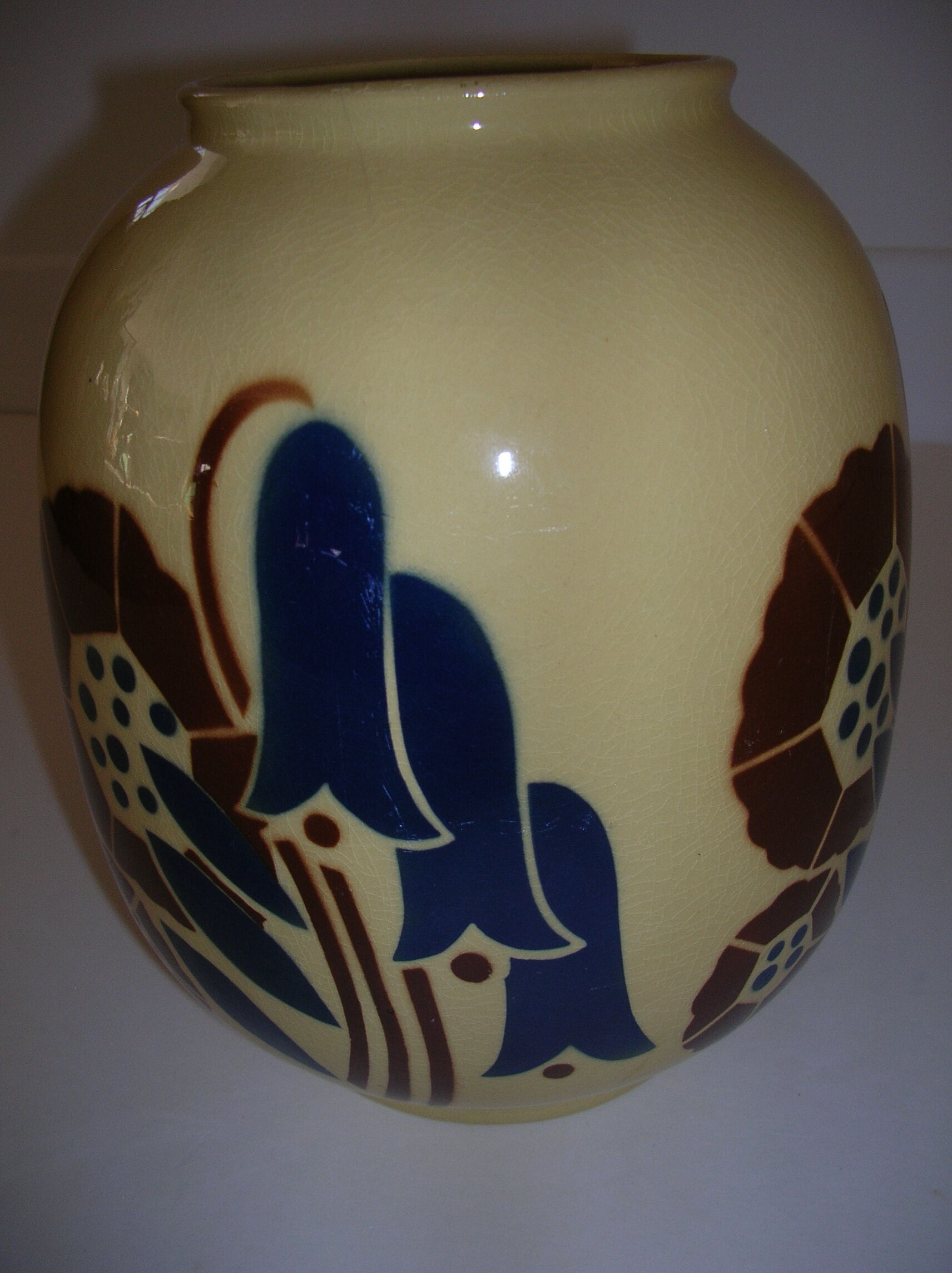 Old vase in lunéville earthenware, Galeries Lafayette, early 20th