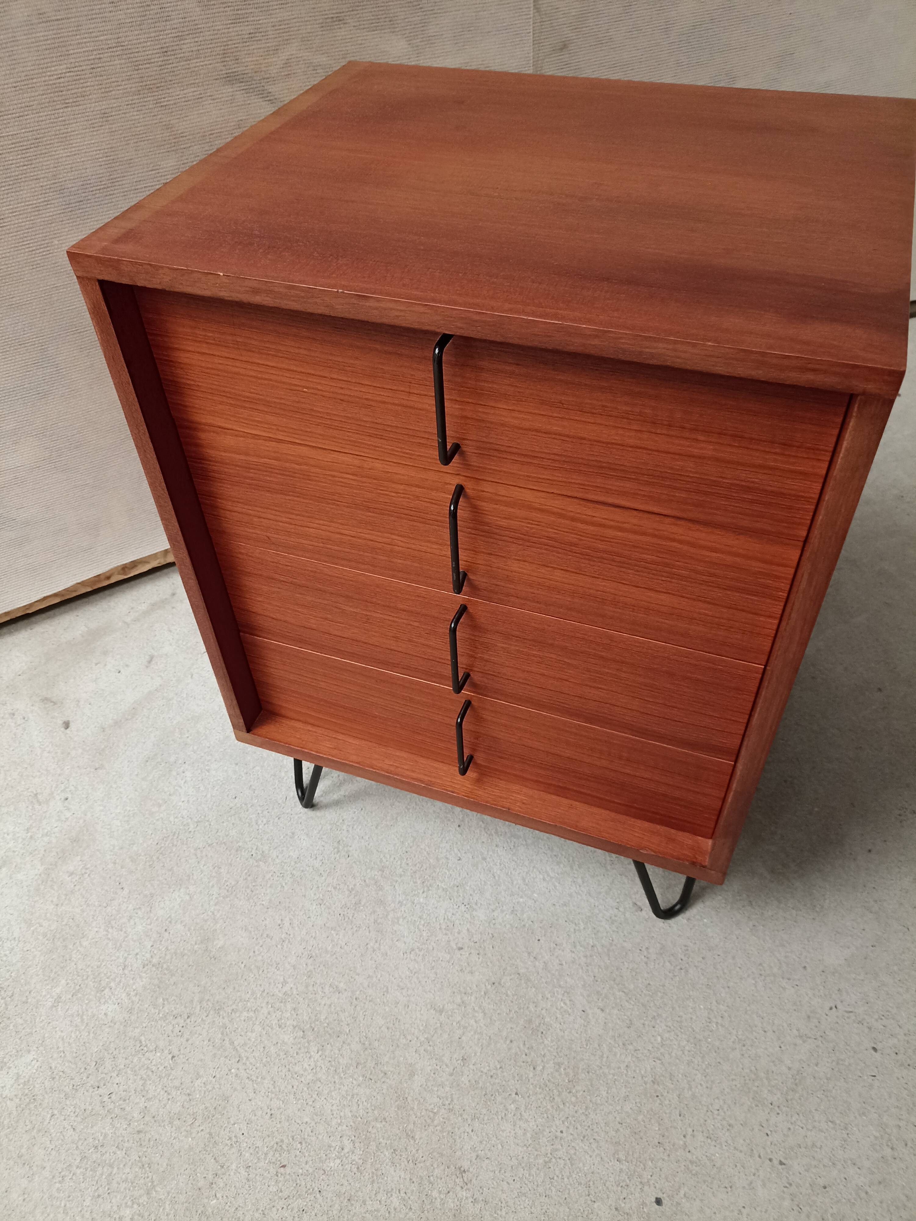 Scandinavian box drawers
