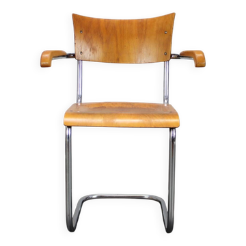 Chrome tubular chair in the style of Mart Stam, Czechoslovakia, 1930s.