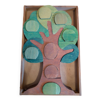 Wooden tree toy