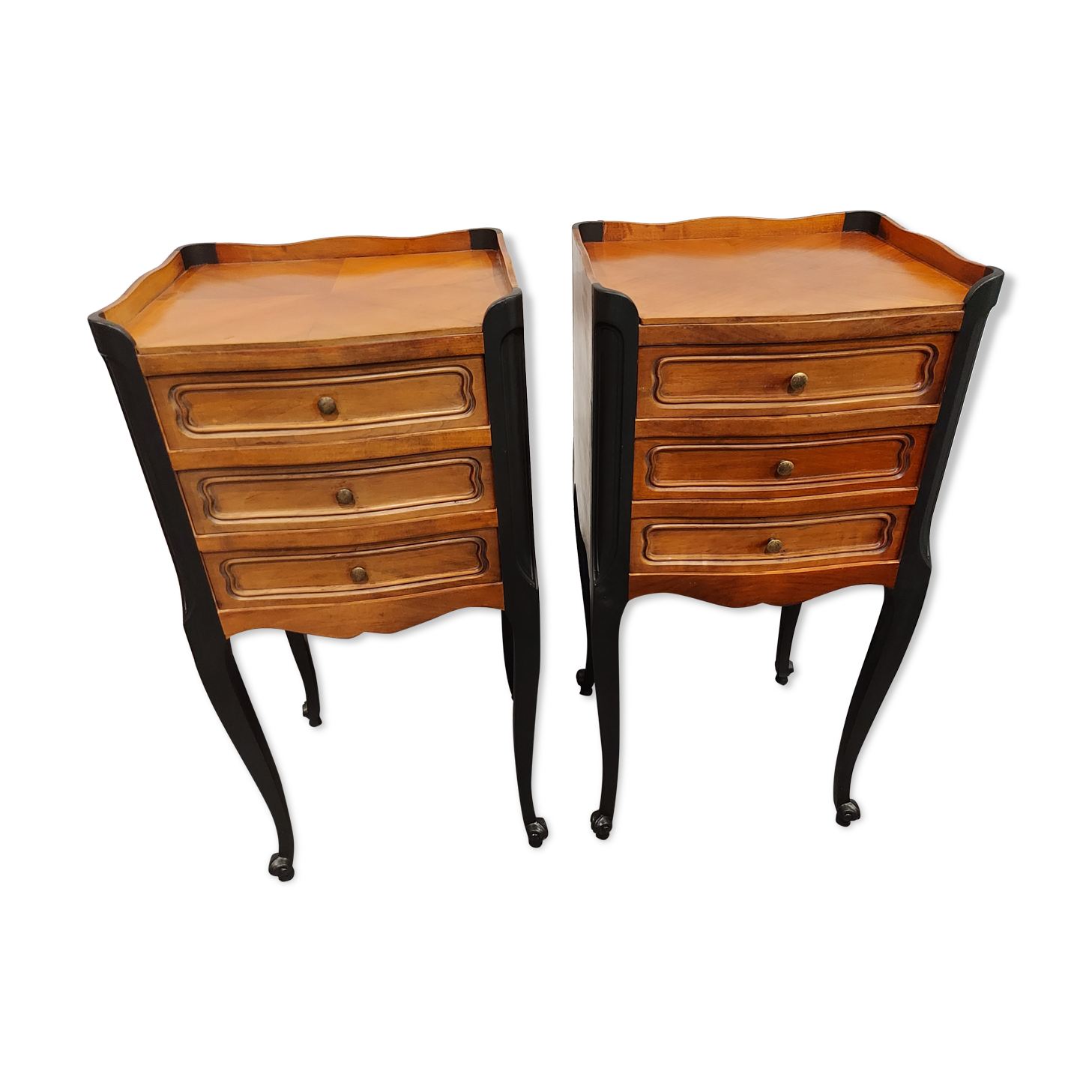 Pair of vintage Louis XV style bedside tables
