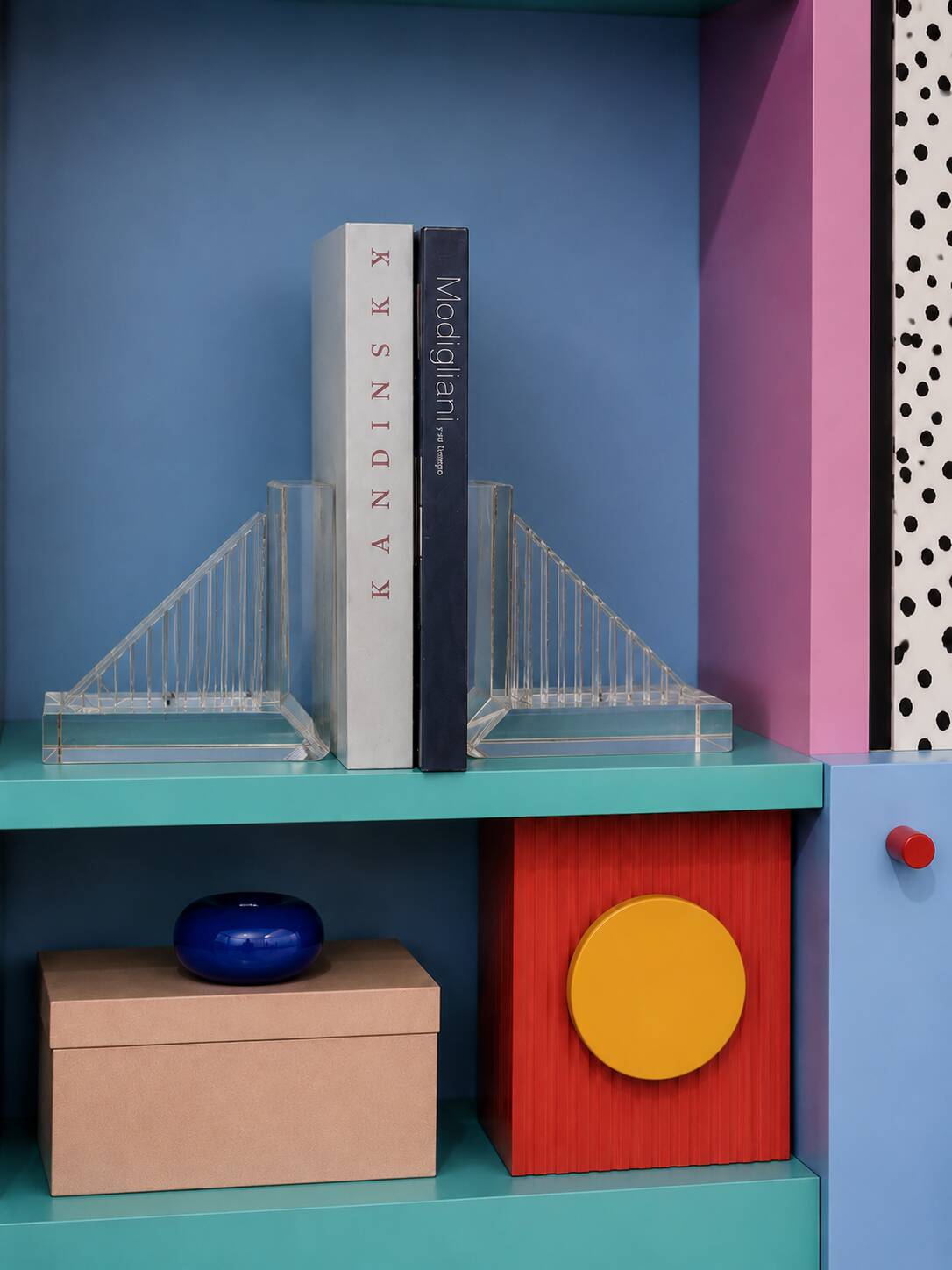 Bookends in solid methacrylate – Rare modernist design, 1980s