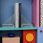 Serre-livres en méthacrylate massif – Design moderniste rare, années 1980