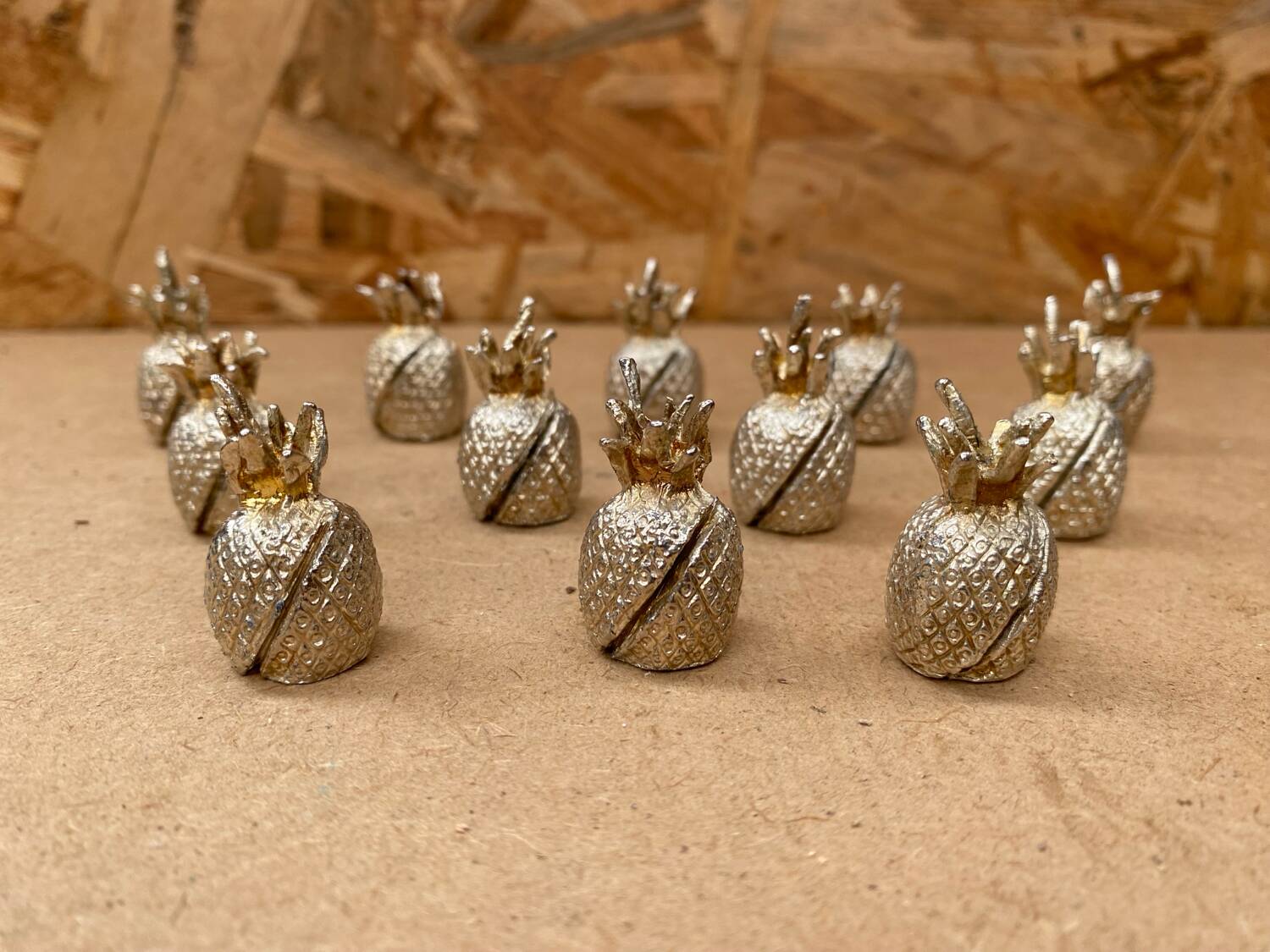 Set of 12 vintage gold metal pineapple shaped table place markers