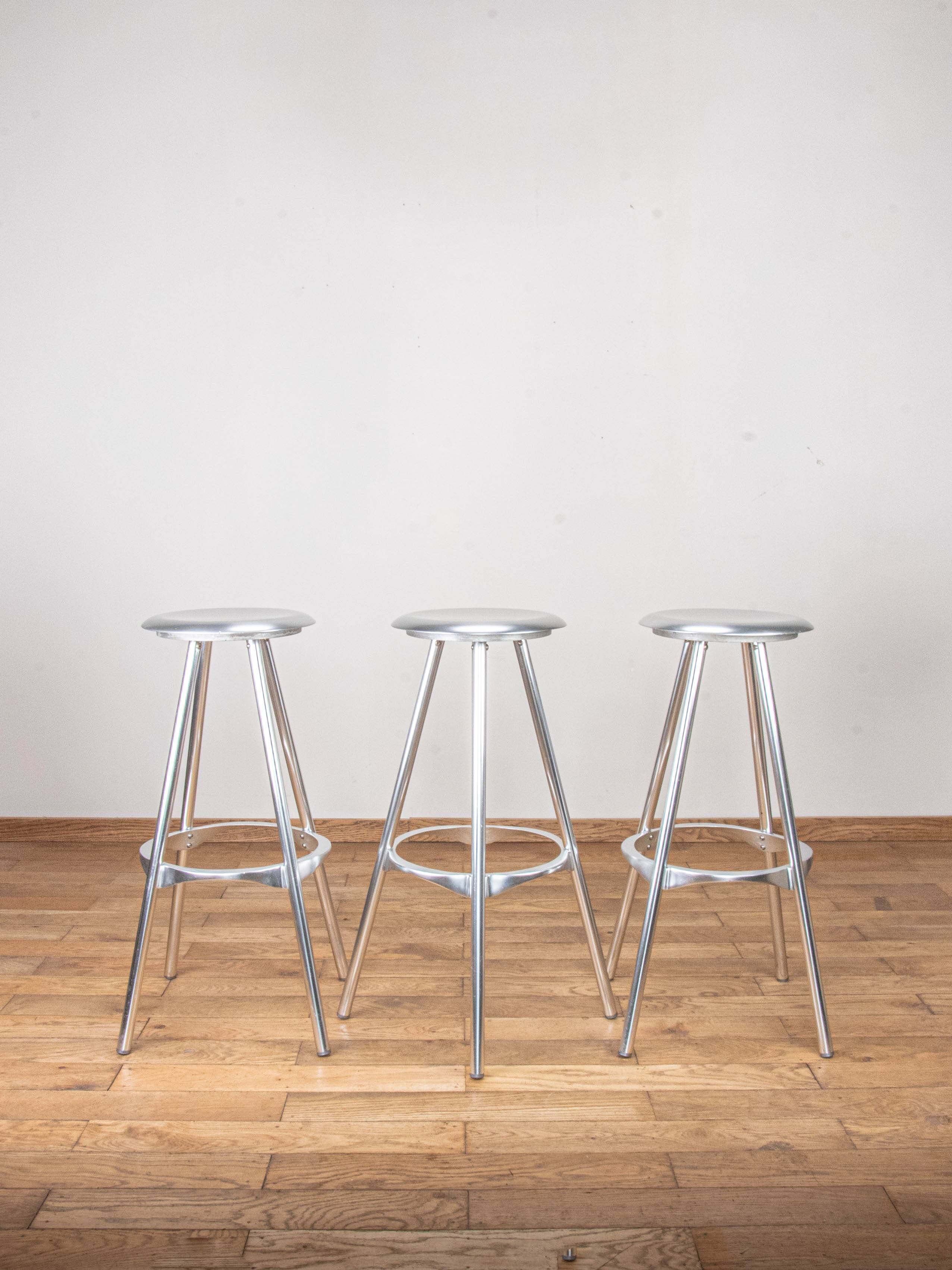 Amat-3 twist stools
