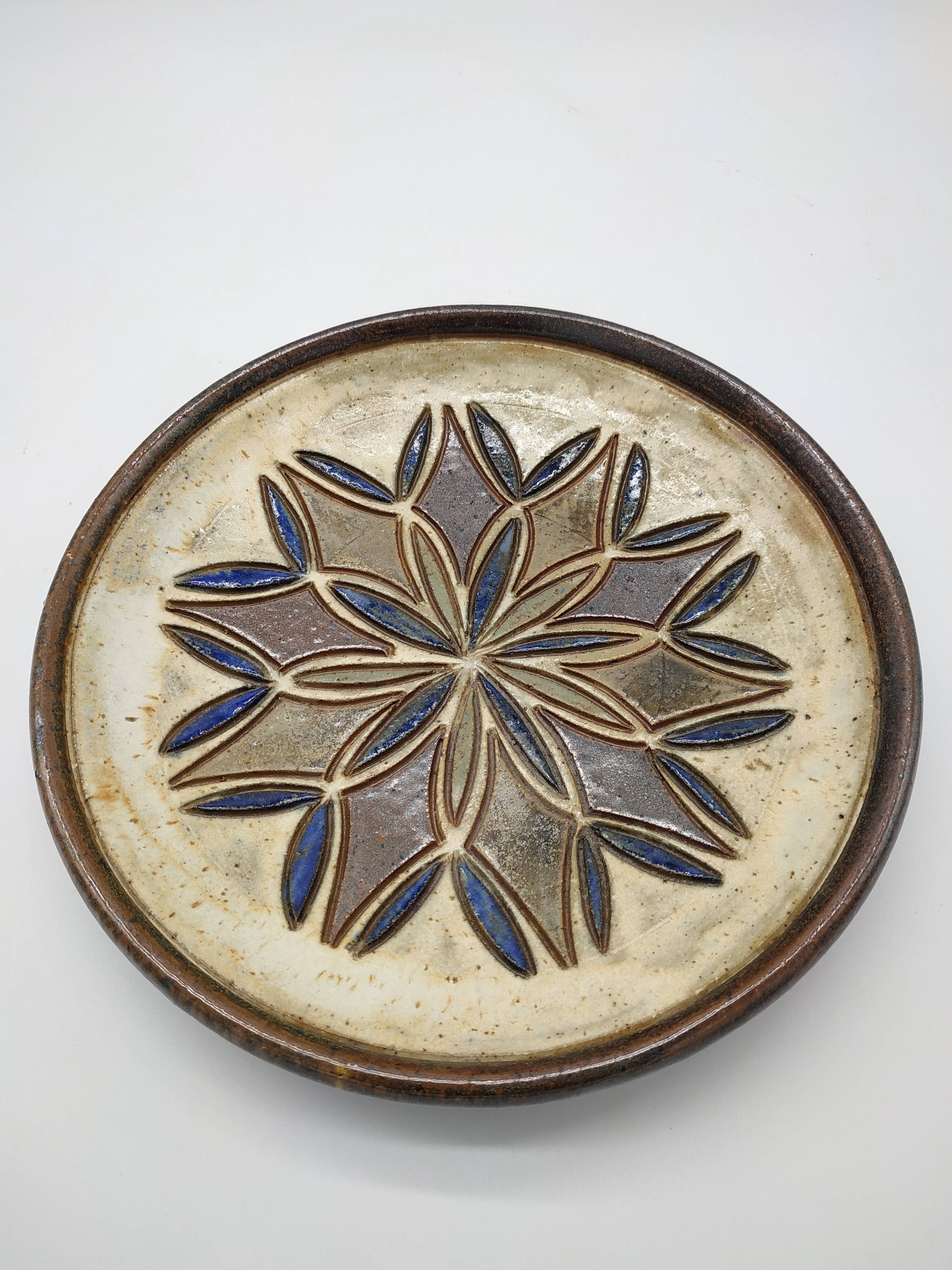 Cup in polychrome salted sandstone from dubois to bouffioulx