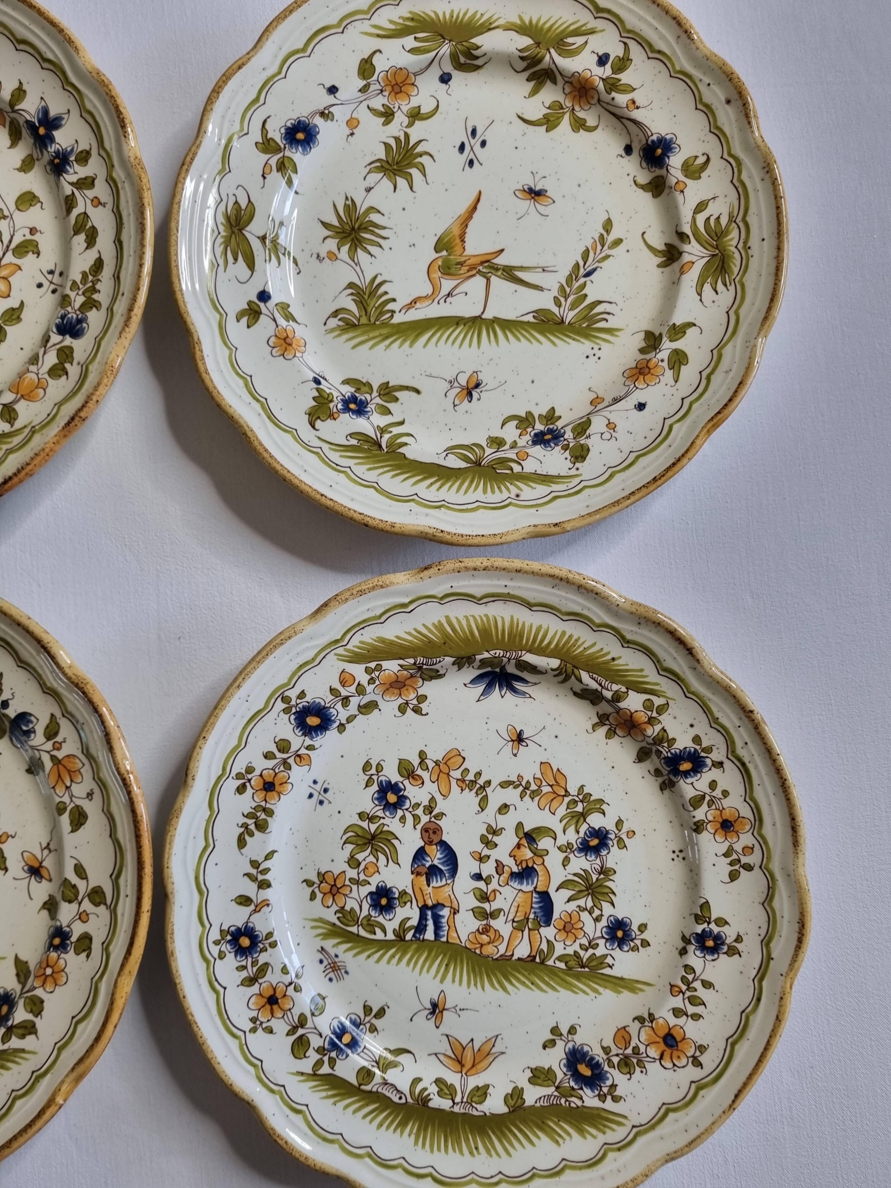 Vintage earthenware table service made in Italy, reproduction 18th century Moustier, 24 cm