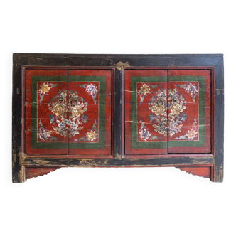 Antique Chinese 4-door sideboard
