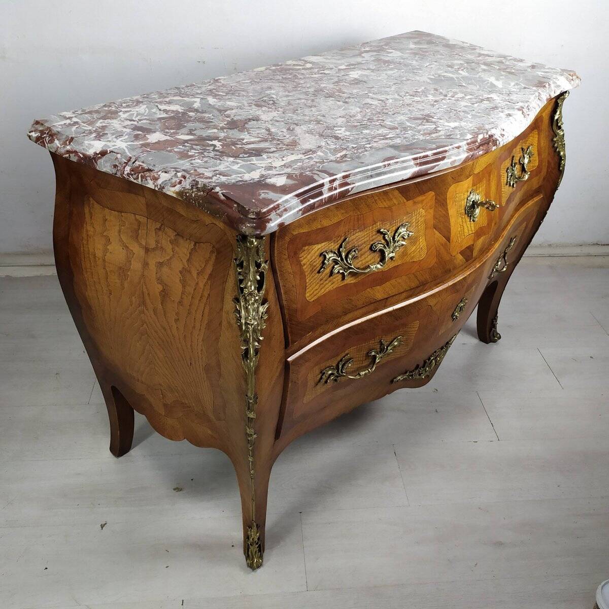 Curved Louis XV commode