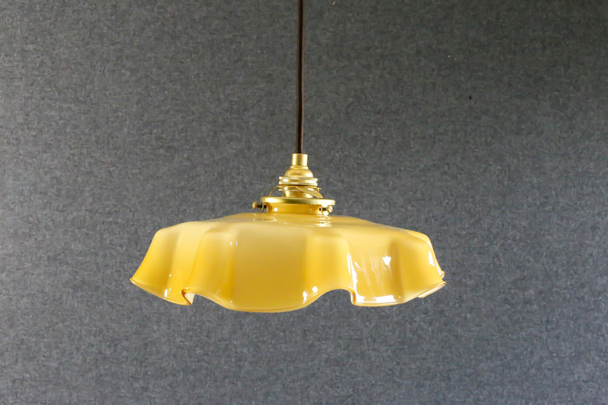 Old susmension in yellow and white opaline with cable and new douile - circa 1950