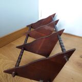 Corner shelf, corner with spool uprights