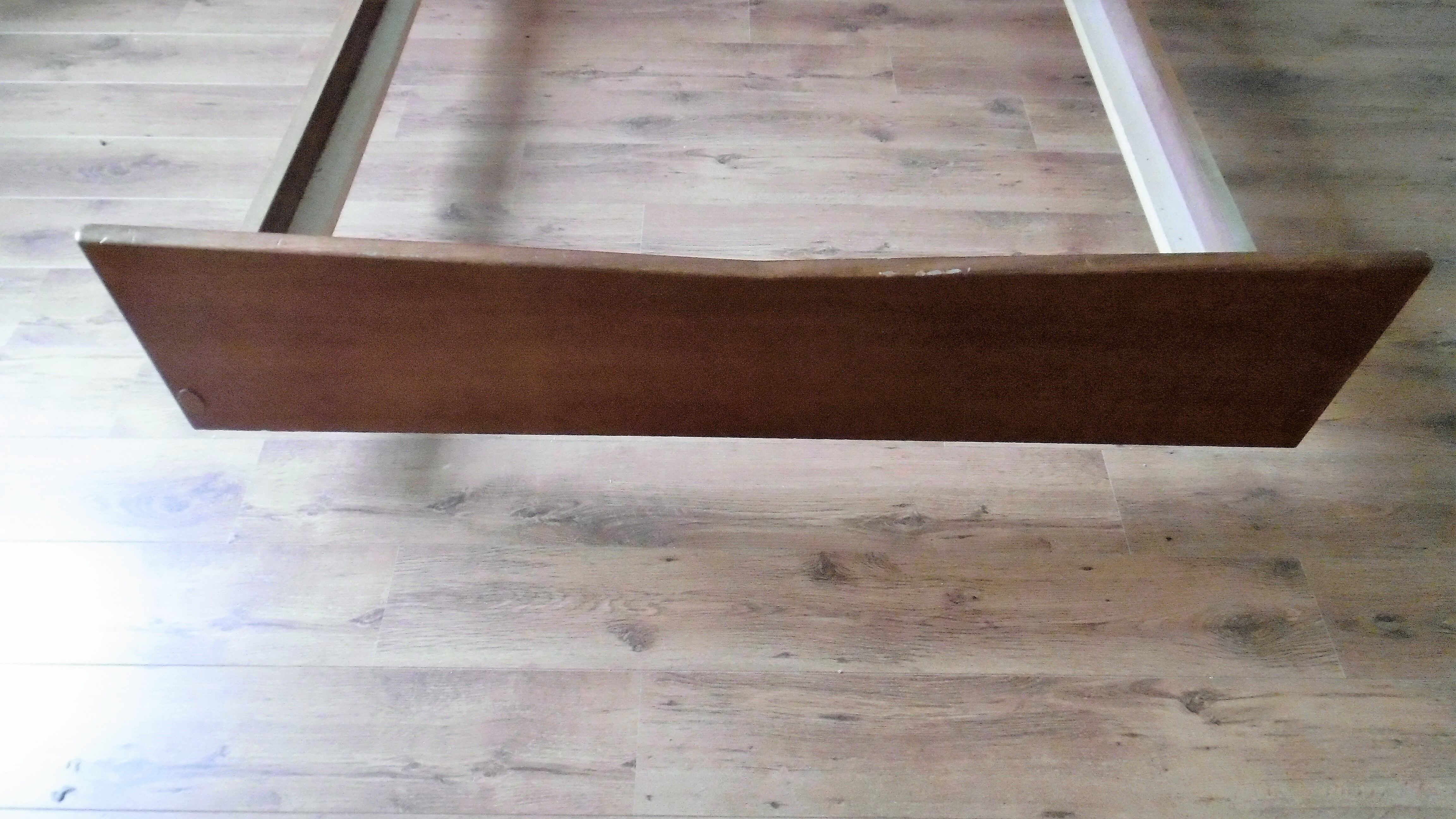 Scandinavian style bed in 140 with two integrated nightstands