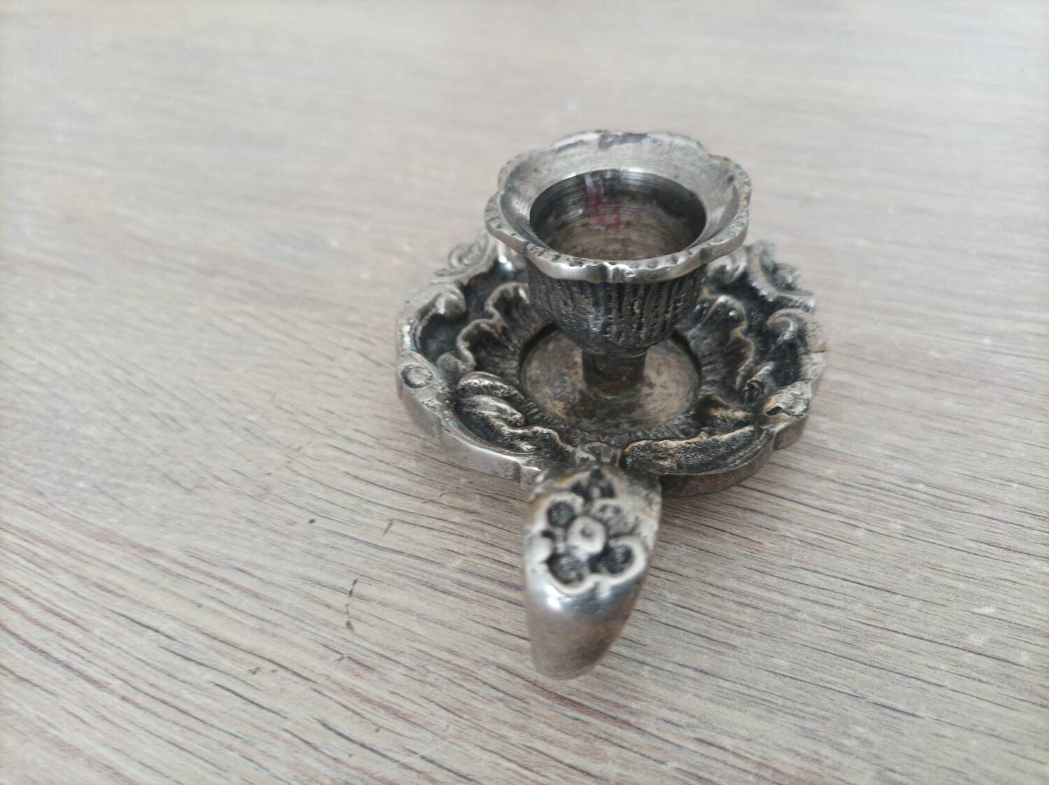 Candle holder