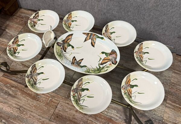 service de table en porcelaine aux canards en relief