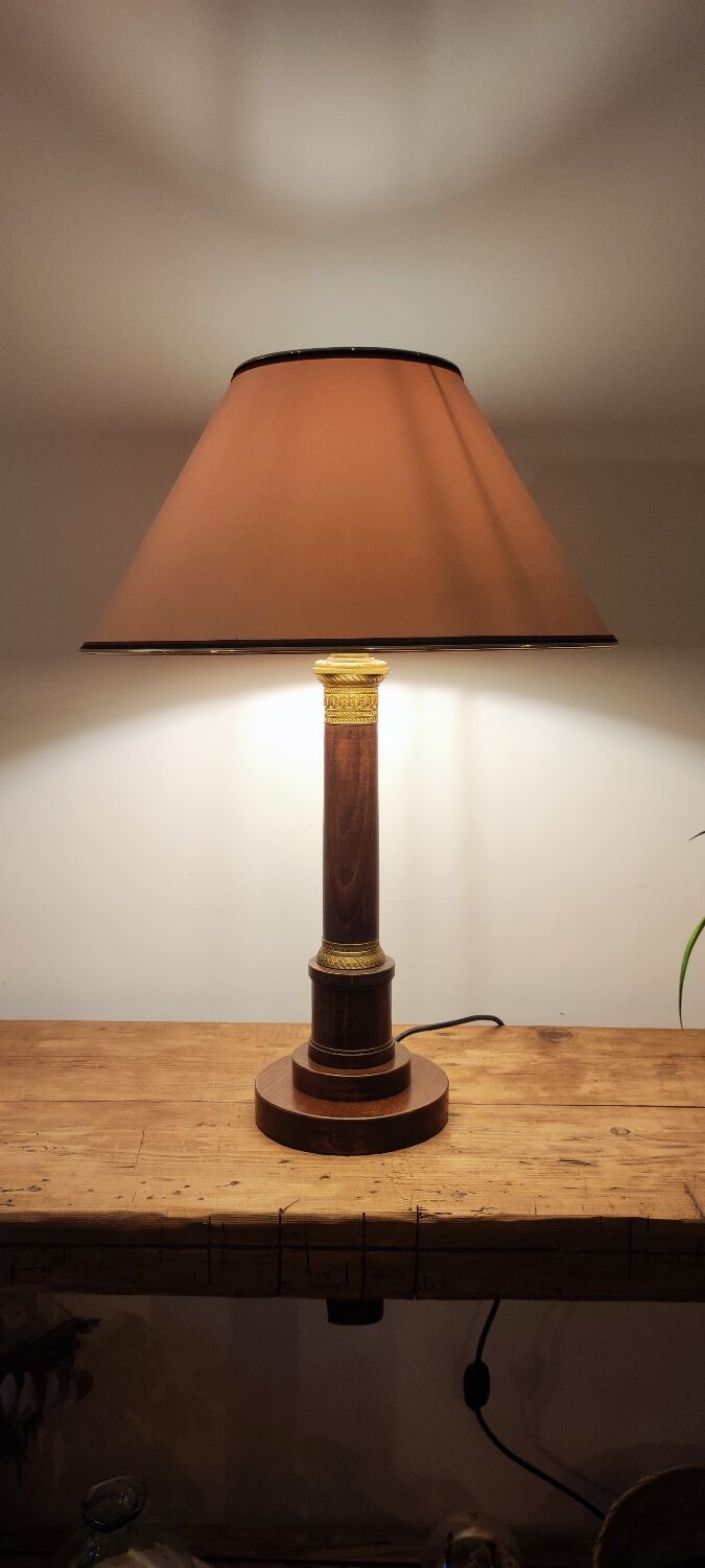 Wooden table lamp