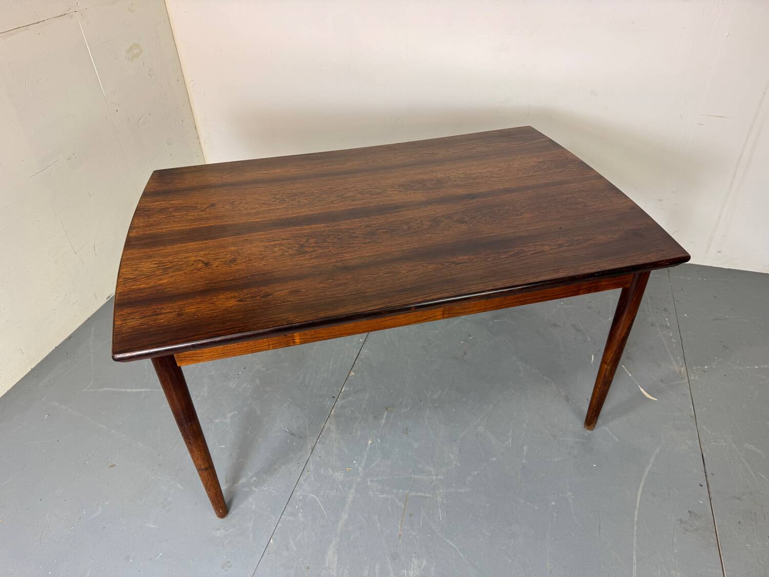 Vintage Danish Design Mid Century Modernist Rosewood extendable Rosewo