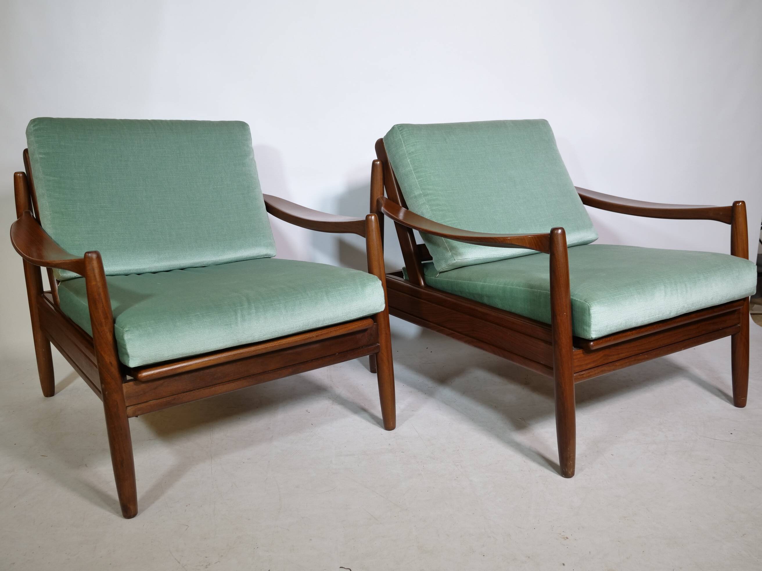 Mid-Century Design Teak Lounge Chairs from Denmark, Set of 2, 1960s