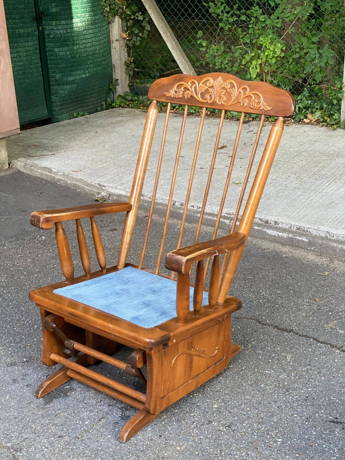 Towne Square American rocking chair