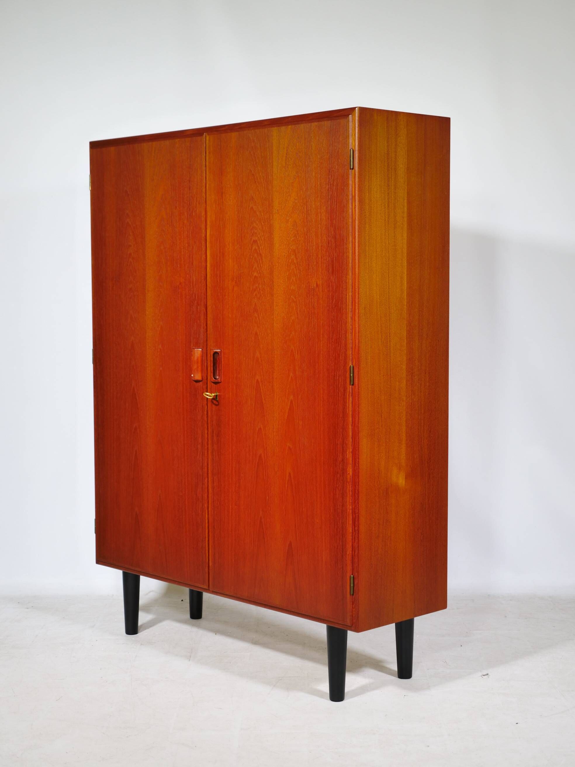 Highboard Cabinet in Teak by Børge Mogensen for Søborg Møbelfabrik, 1960s