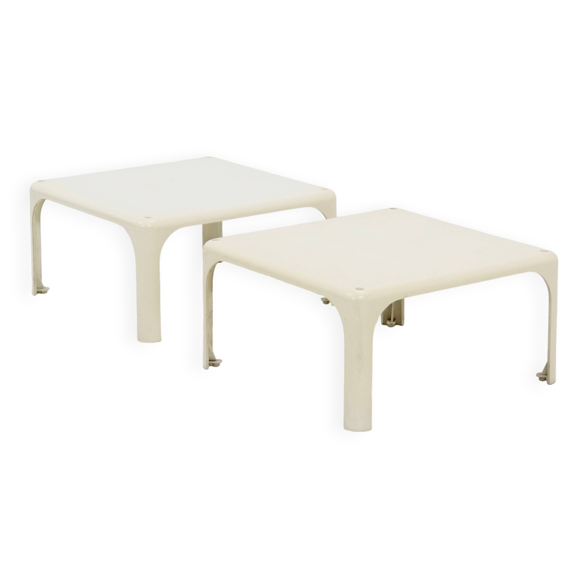 Lot de 2 tables empilables Demetrio 45 par Vico Magistretti pour Artemide 1960