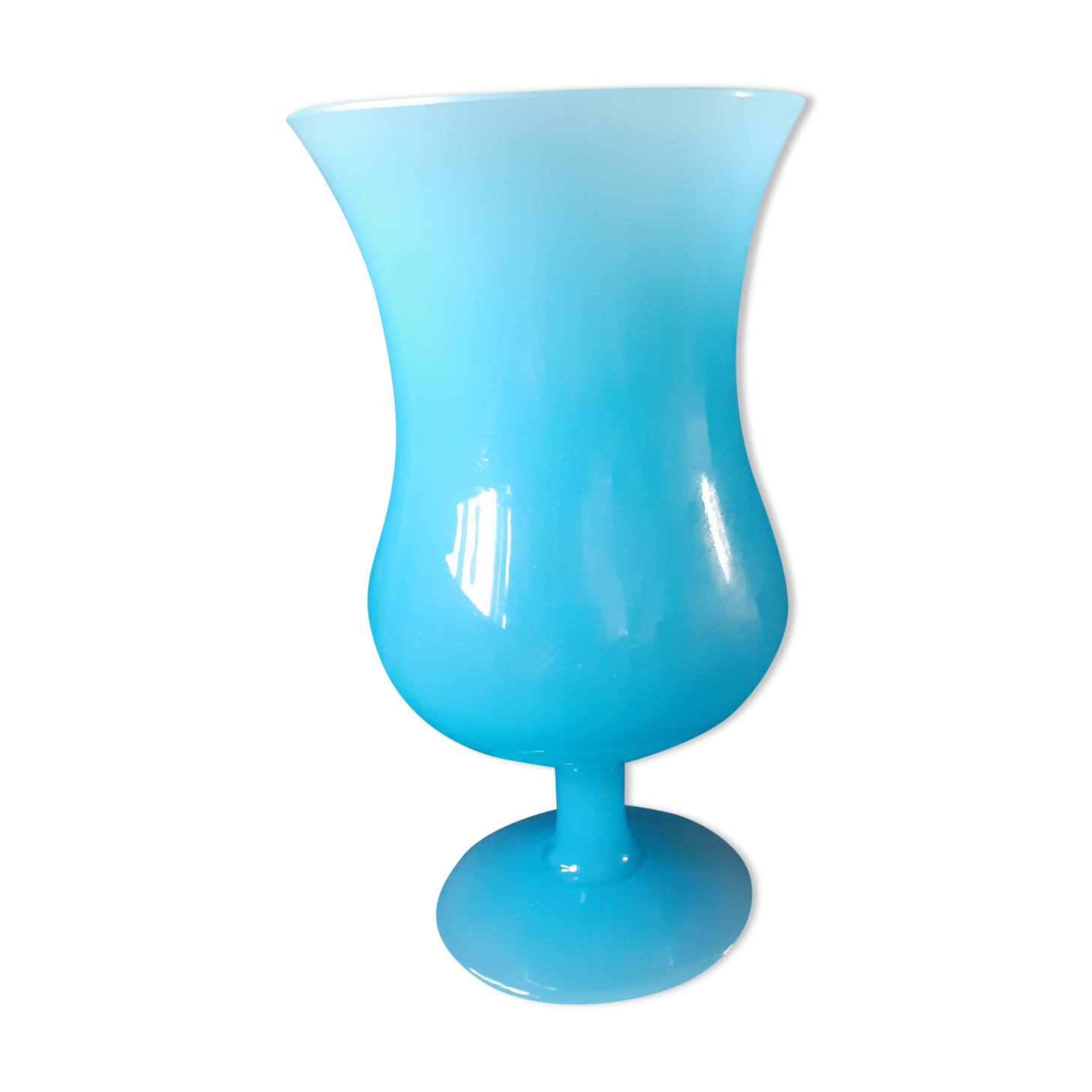 Vase en opaline bleu turquoise
